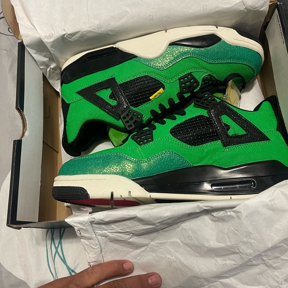 This is jordan 4 - Picture 8 of 8